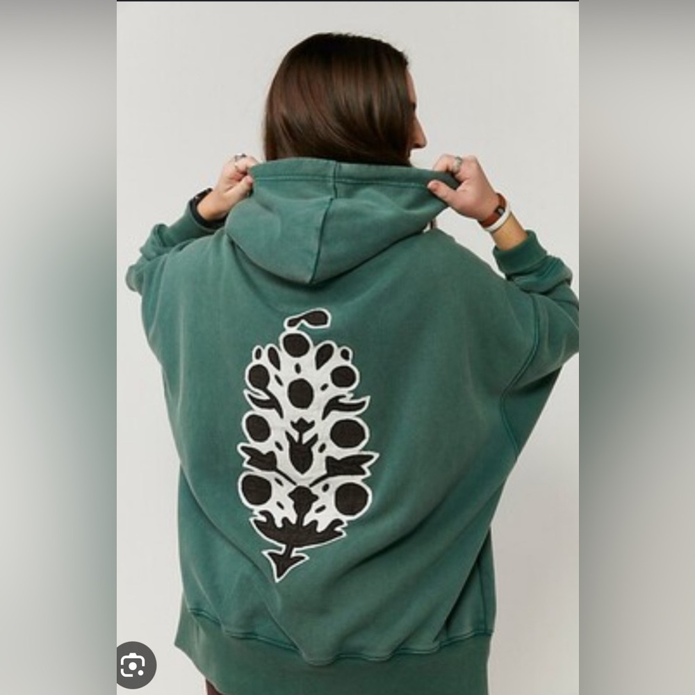 NWT FP Movement Sprint to the Finish Logo Hoodie size M